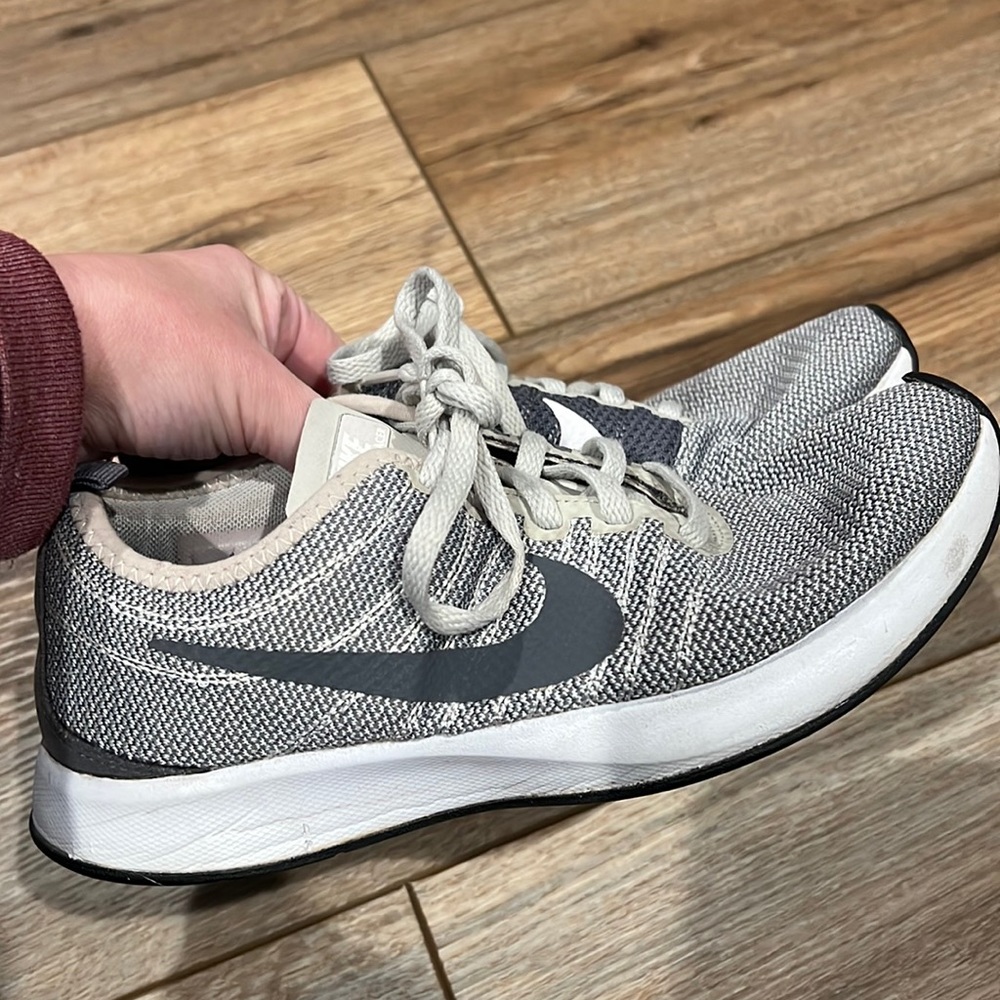 Nike dualtone racer size womens 6.5